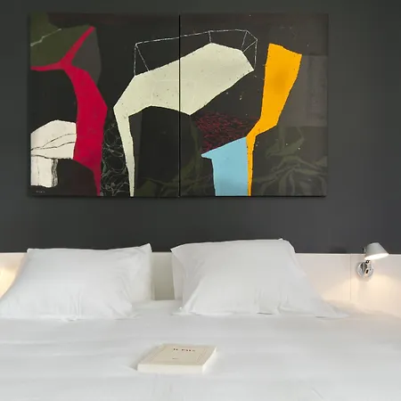 Hotell La Monnaie Arty & 4*