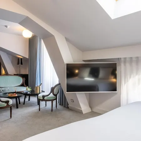 Hotel La Monnaie Art&spa 4*