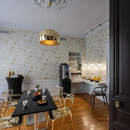 La Monnaie Arty & 4* Ла-Рошель