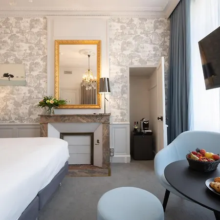 Hotell La Monnaie Arty & 4*