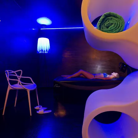 La Monnaie Arty & Hotell 4*