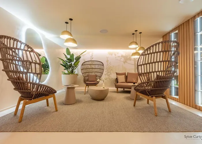 La Monnaie Arty & 4*